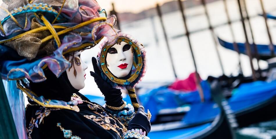 Как организовать поездку на Венецианский карнавал