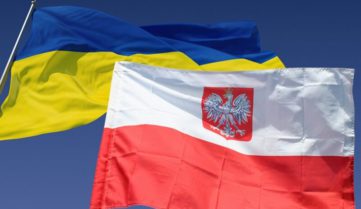 Польша не откроет консульства, пока не найдут виновных в обстреле диппредставительства в Луцке