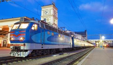 «Укрзализныця» определилась с дополнительными поездами на майские праздники
