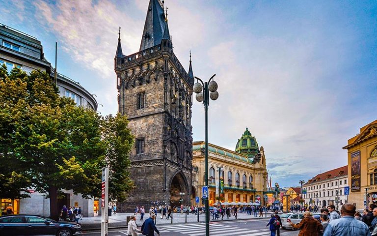 Прага, Пороховая башня